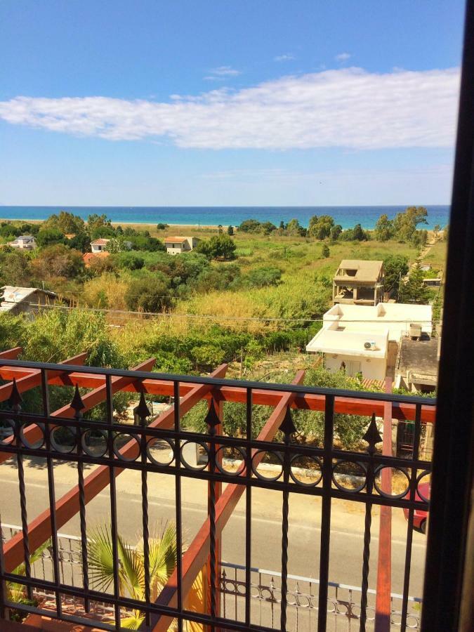 Tyrrhenian Sea Apartment Torre di Faro Exteriör bild